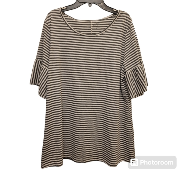 Tickled Teal Grey White Striped Bell Sleeve Blouse Size Medium - Picture 1 of 7